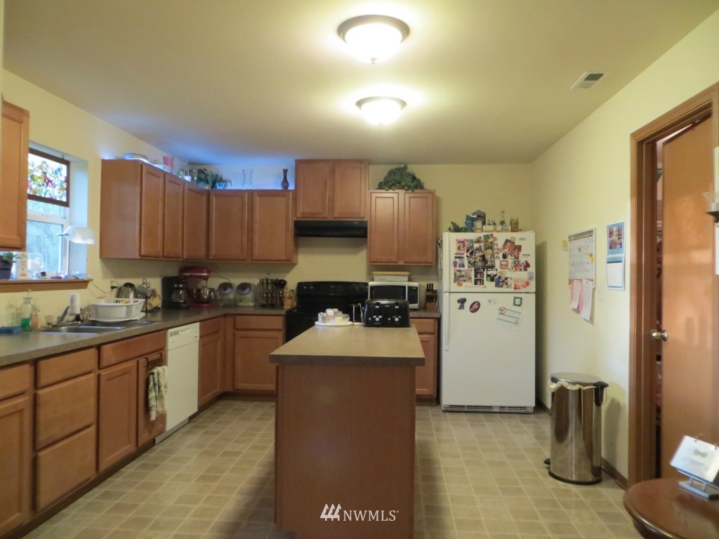 17510 14th Avenue Southeast Bothell, WA 98012 - Photo 3 of 15