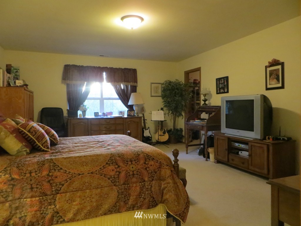 17510 14th Avenue Southeast Bothell, WA 98012 - Photo 7 of 15