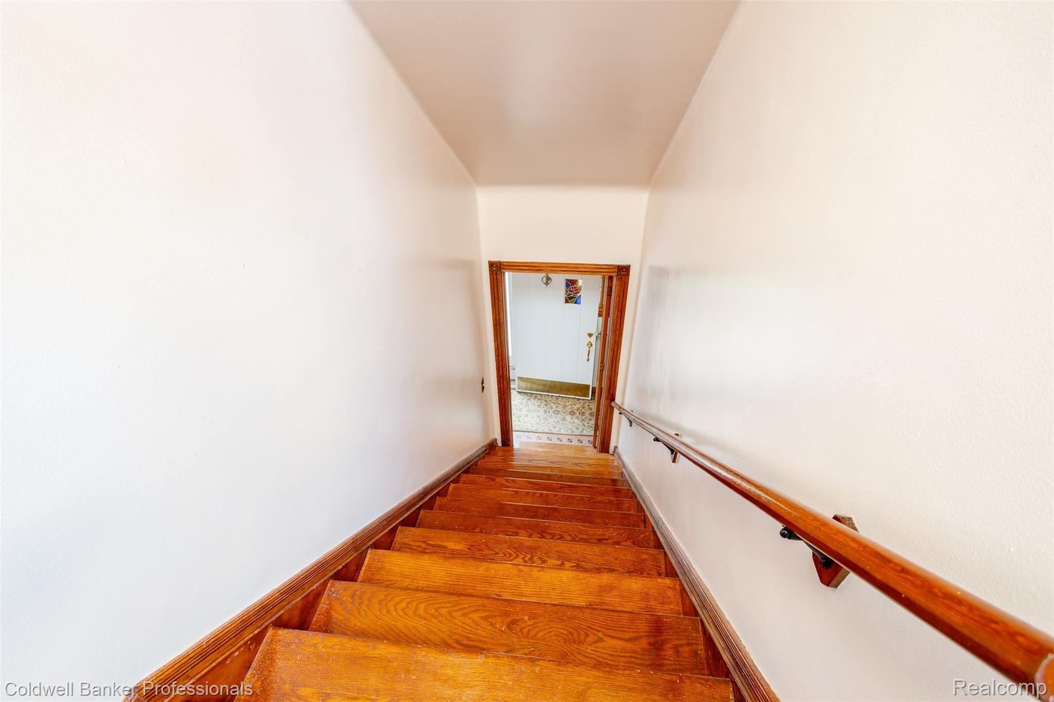 15074 Charles R Avenue Eastpointe, MI 48021 - Photo 29 of 55 15074 Charles R S039.jpg