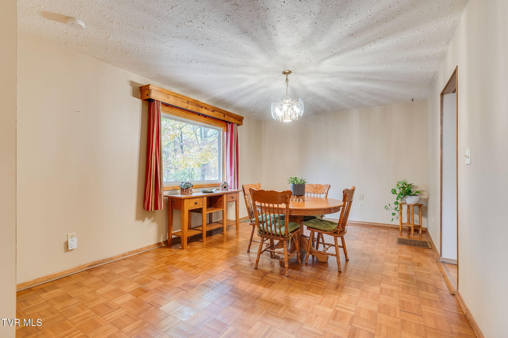 557 Lebanon Road Kingsport, TN 37663 - Photo 13 of 61 020--557 Lebanon Rd Kingsport