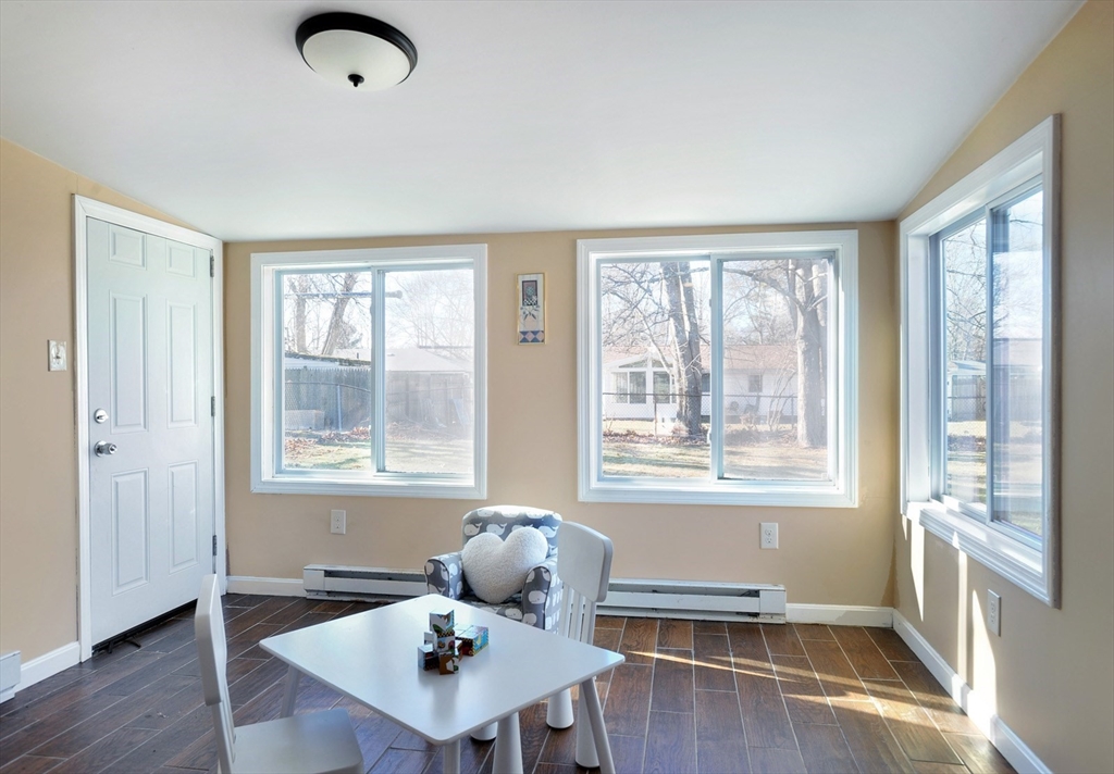 35 Marion Street Holbrook, MA 02343 - Photo 6 of 19