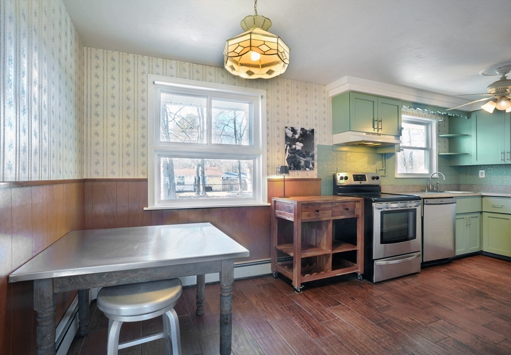 35 Marion Street Holbrook, MA 02343 - Photo 8 of 19