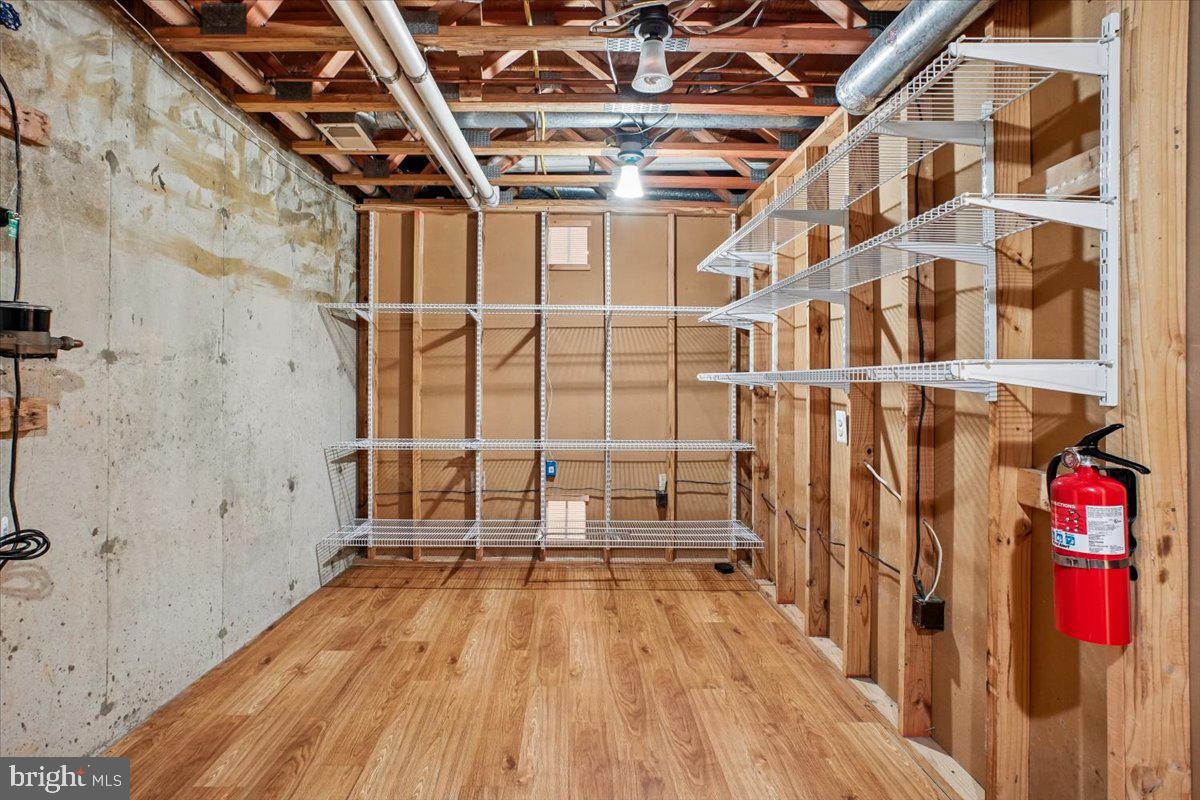 1877 Post Oak Trail Reston, VA 20191 - Photo 39 of 52