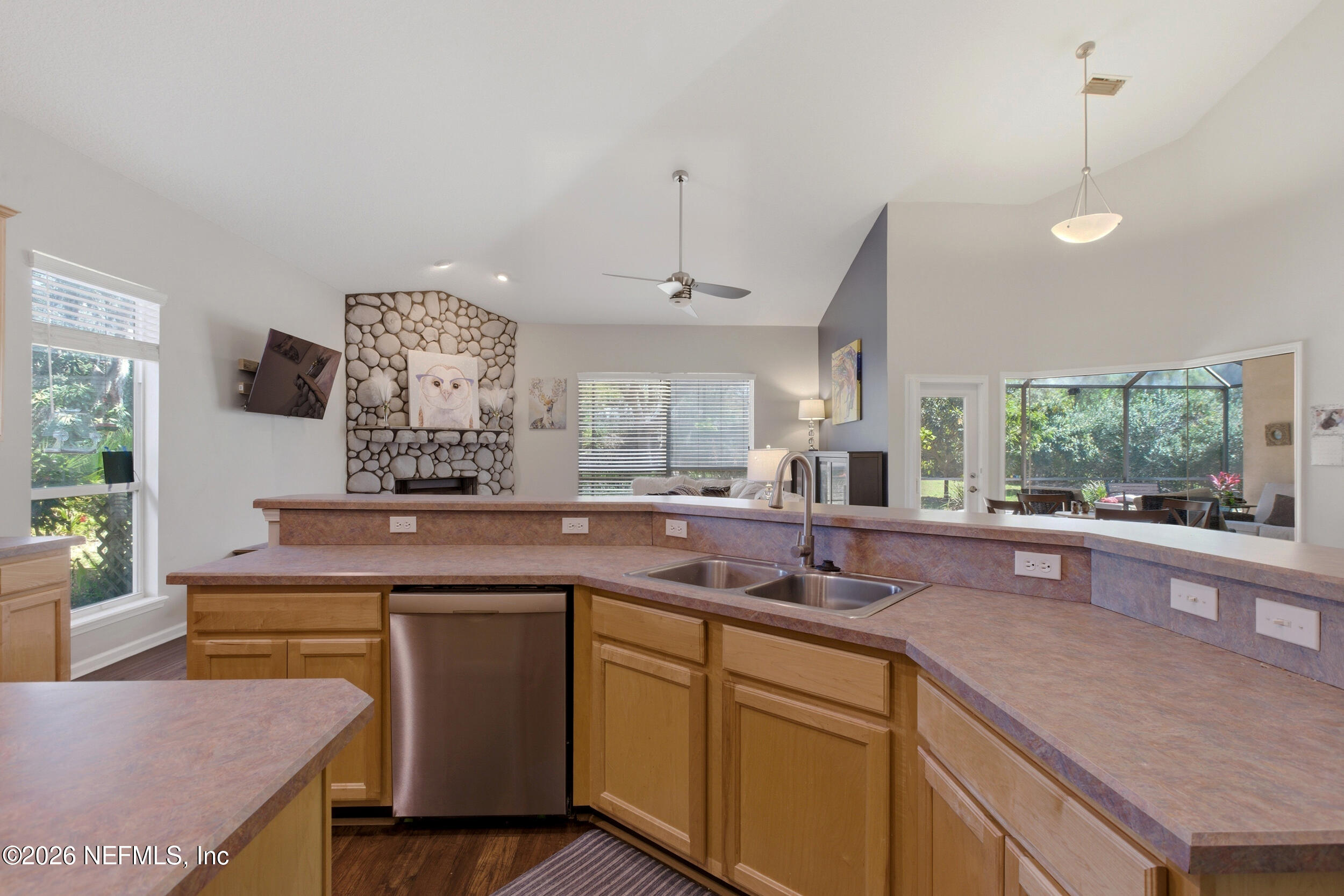 14779 Amelia View Drive Jacksonville, FL 32226 - Photo 24 of 81 Kitchen Overlooking Living Room