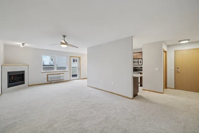 $199,900 | 8206 Starr Grass Drive, Unit 401, Madison, WI 53719