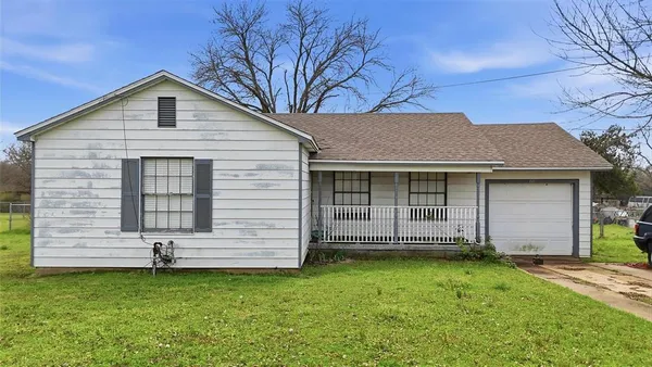 $350,000 | 111 East Main Street, Gunter, TX 75058