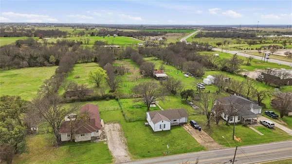 $350,000 | 111 East Main Street, Gunter, TX 75058