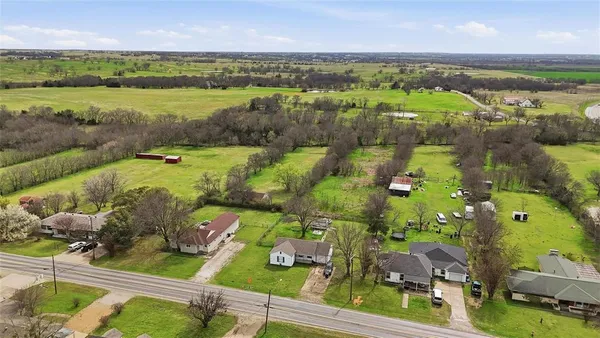 $350,000 | 111 East Main Street, Gunter, TX 75058