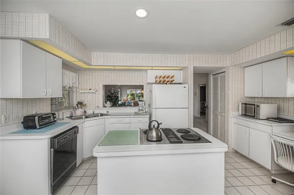 $259,000 | 711 Brightside Crescent Drive, Venice, FL 34293