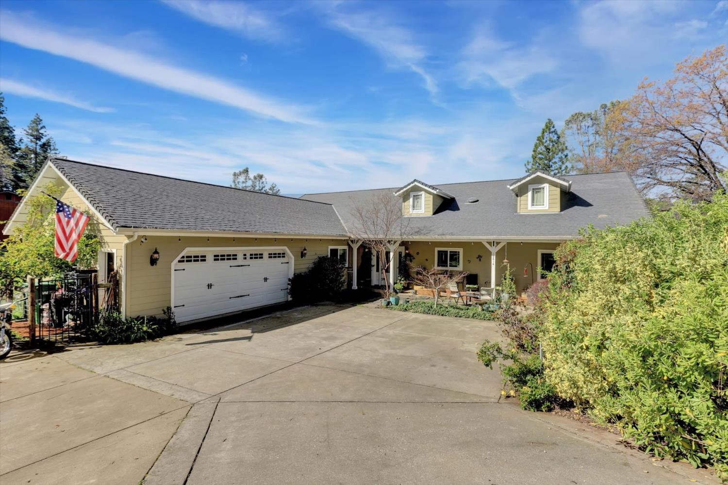 18814 Norlene Way Grass Valley, CA 95949 - Photo 1 of 89