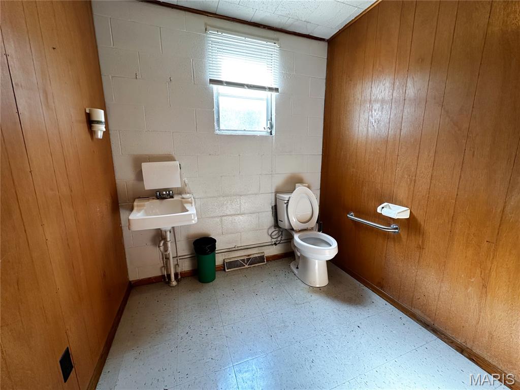 304 North 5th Street Ava, IL 62907 - Photo 9 of 32