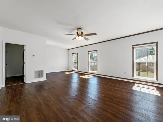 a close view of utility and utility room