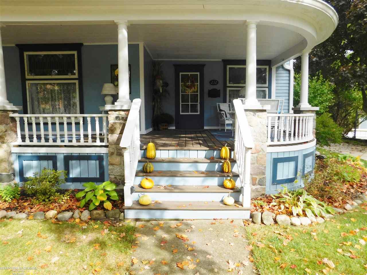 232 Pleasant Street Romeo, MI 48065 - Photo 3 of 27 50022611-2.JPG