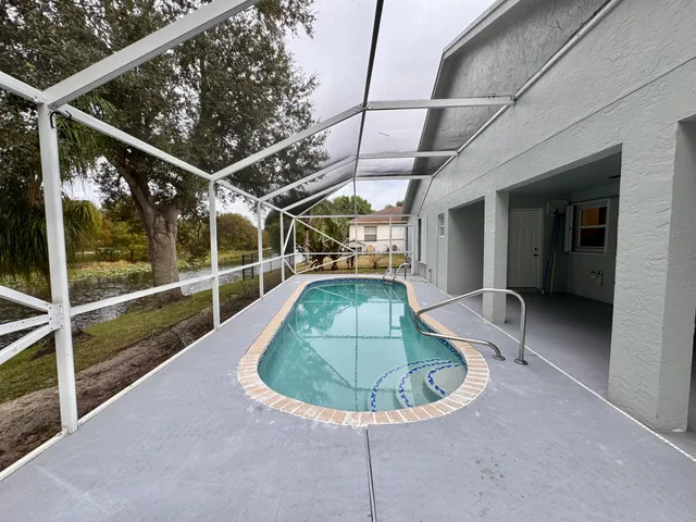 a view of an outdoor space