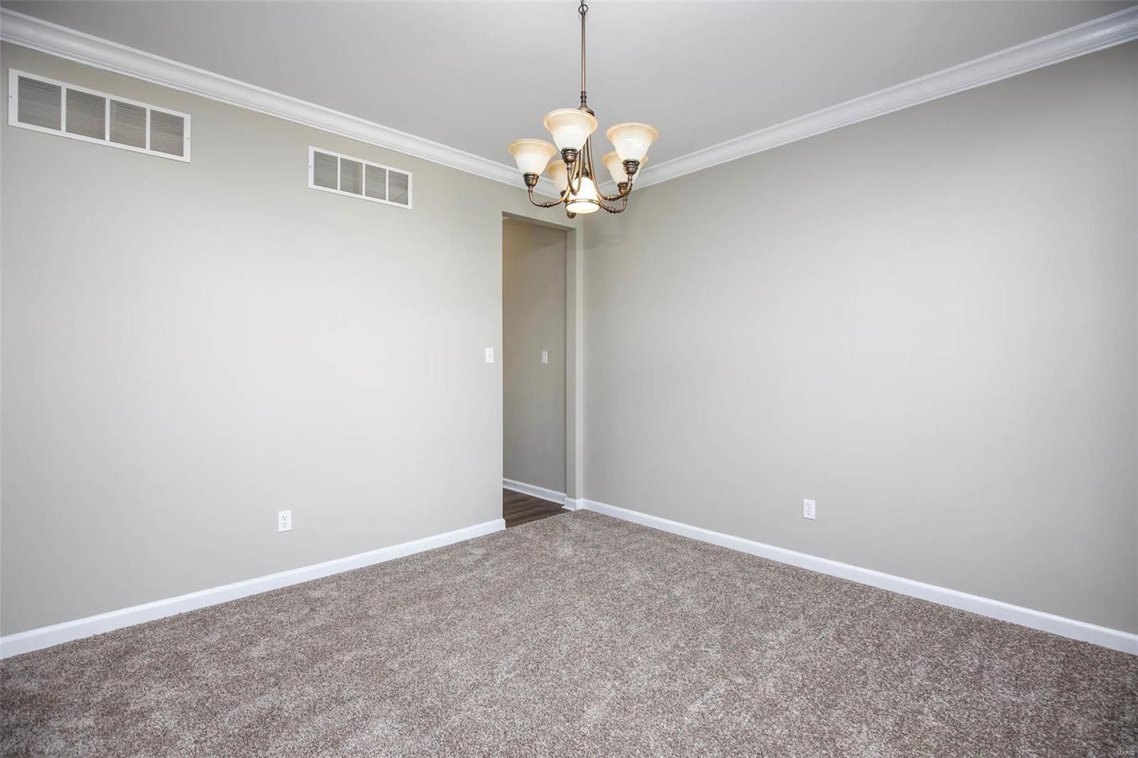 513 Rascal Crossing O'Fallon, MO 63366 - Photo 3 of 39