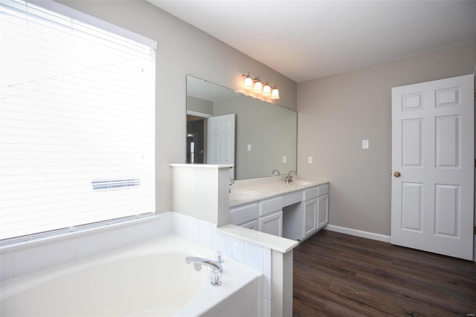 513 Rascal Crossing O'Fallon, MO 63366 - Photo 32 of 39