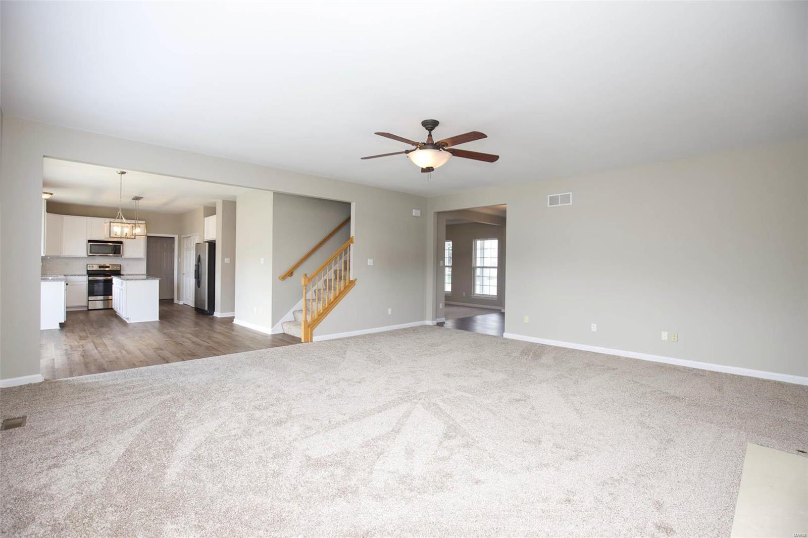 513 Rascal Crossing O'Fallon, MO 63366 - Photo 8 of 39