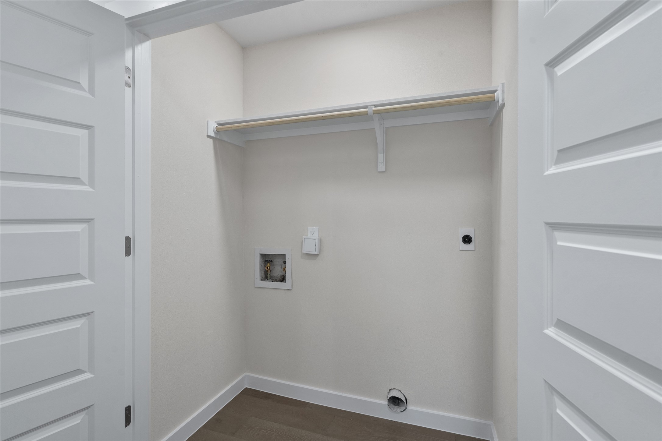 6901 Windrift Way Austin, TX 78745 - Photo 19 of 30 a view of an empty room