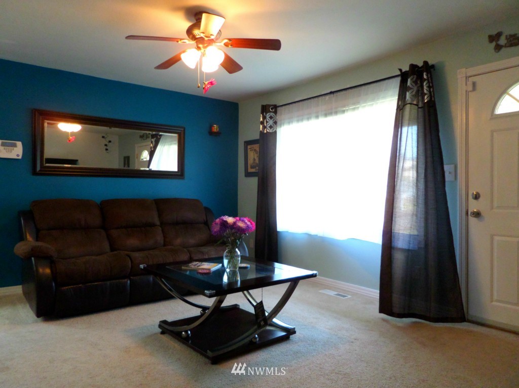 1121 Magnuson Way Bremerton, WA 98310 - Photo 9 of 14 Gallery Image 9