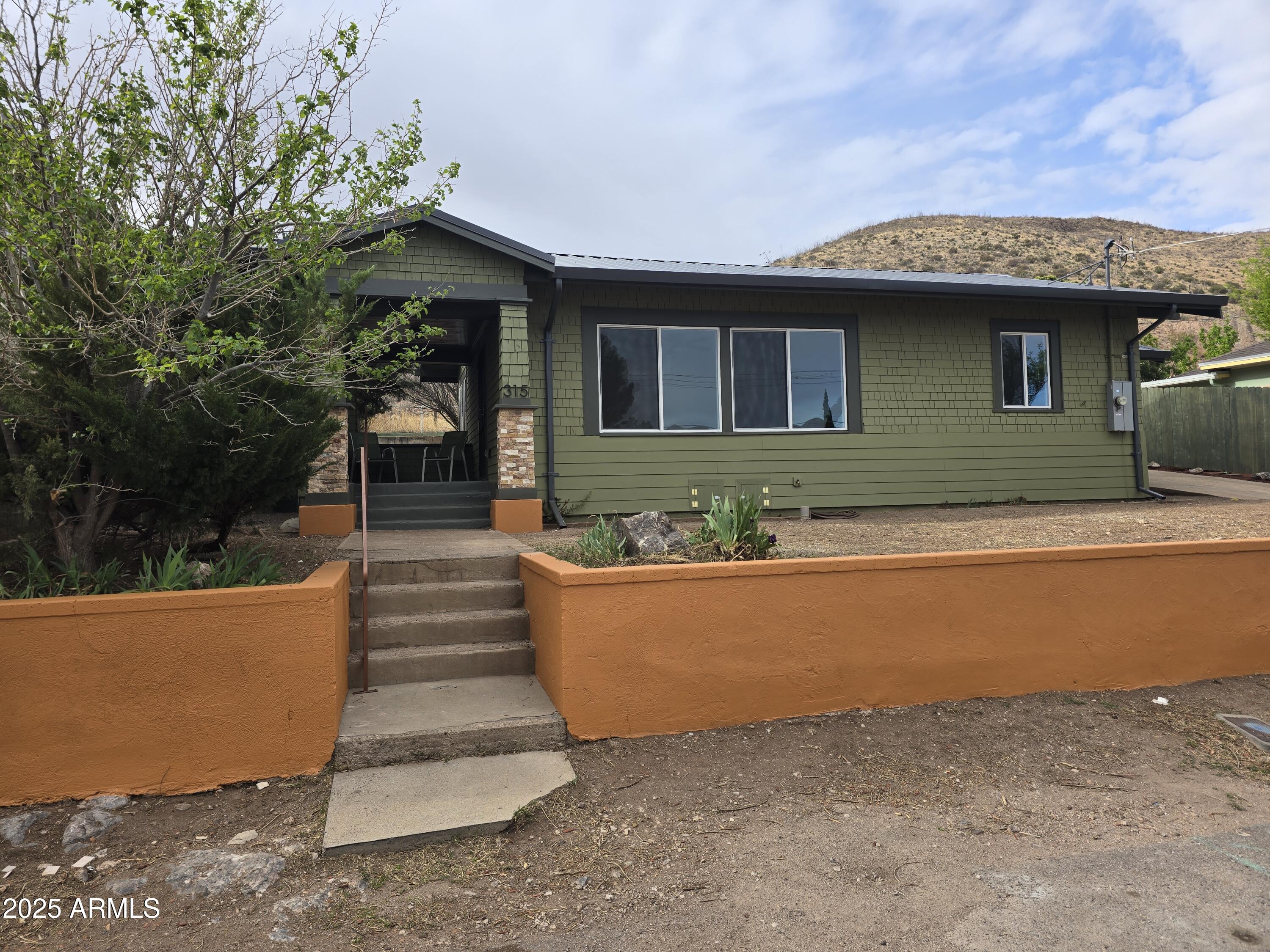 315 16th Terrace Bisbee, AZ 85603 - Photo 2 of 33 1000005002