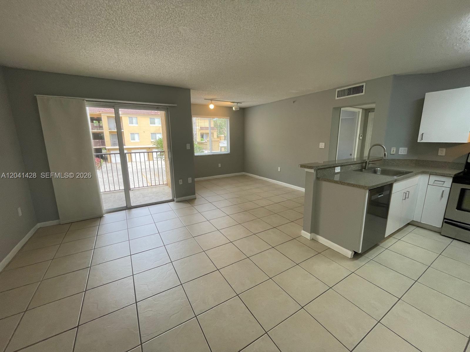 761 North Pine Island Road, Unit 203 Plantation, FL 33324 - Photo 2 of 38
