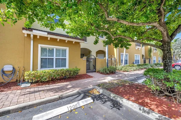 $259,000 | 2851 Prospect Road, Unit 1209, Tamarac, FL 33309