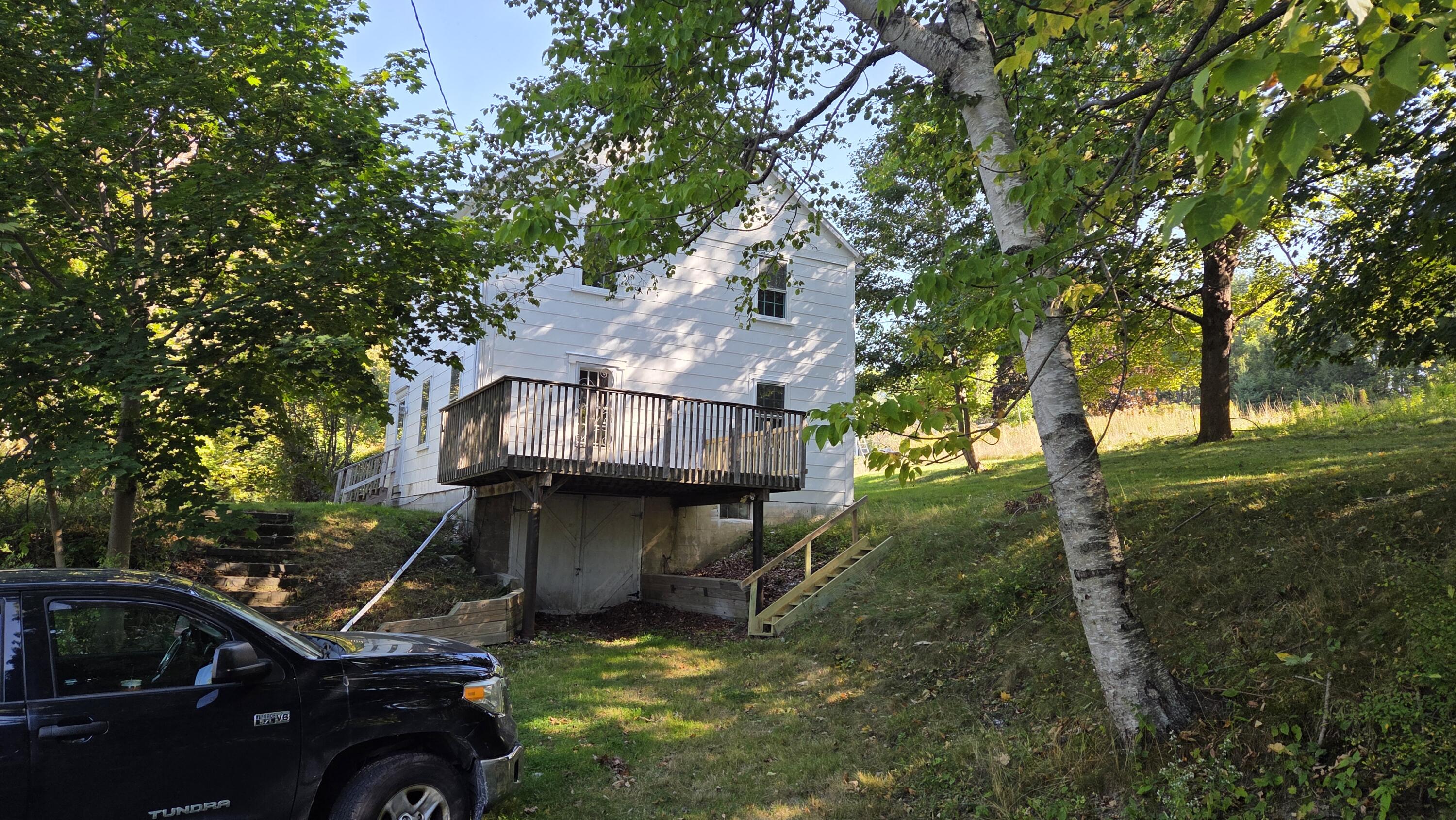 195 River Road Bucksport, ME 04416 - Photo 3 of 32 Front Right