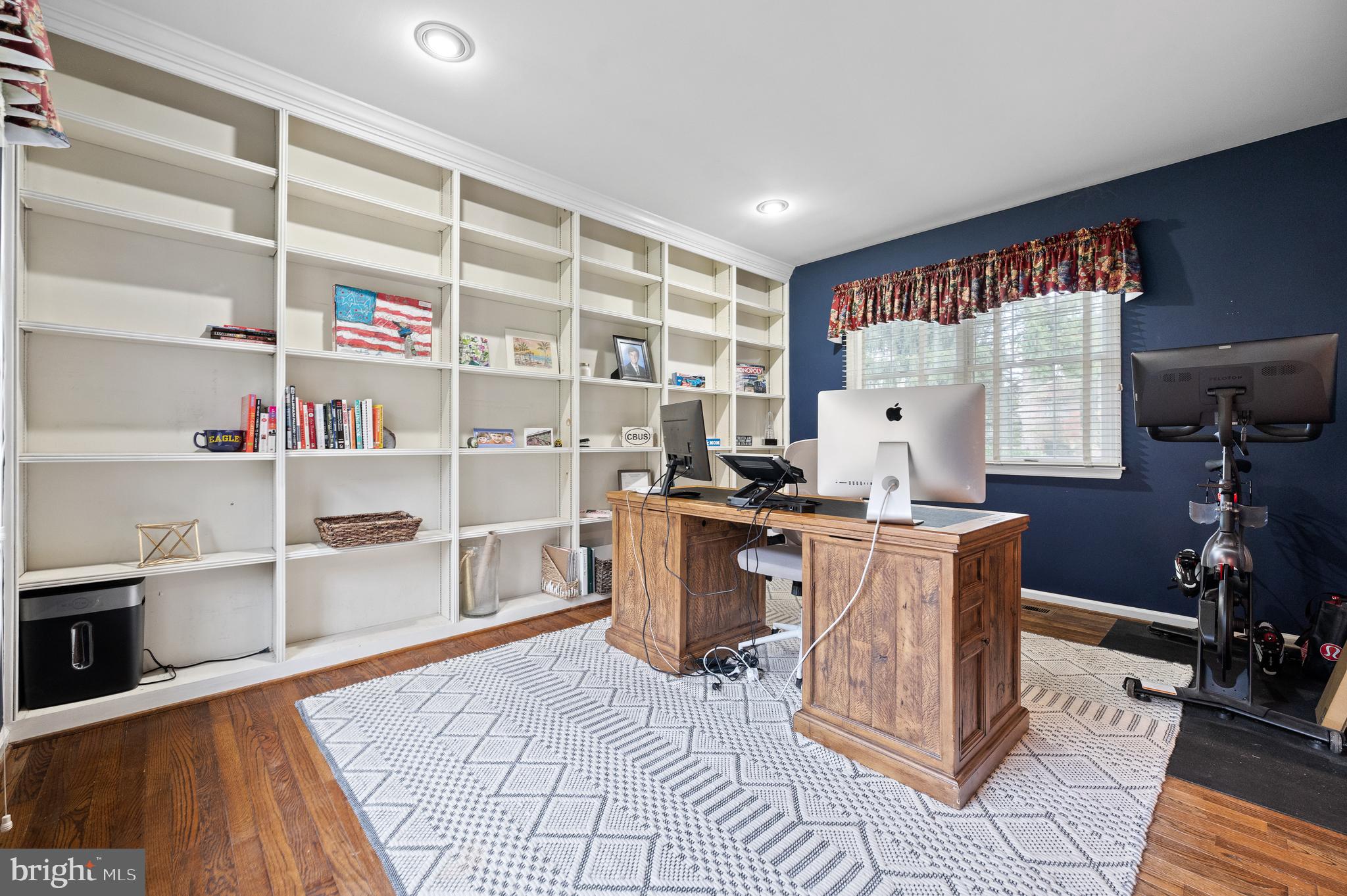 6 Willow Pond Road Malvern, PA 19355 - Photo 15 of 36 Working from Home is a Breeze!