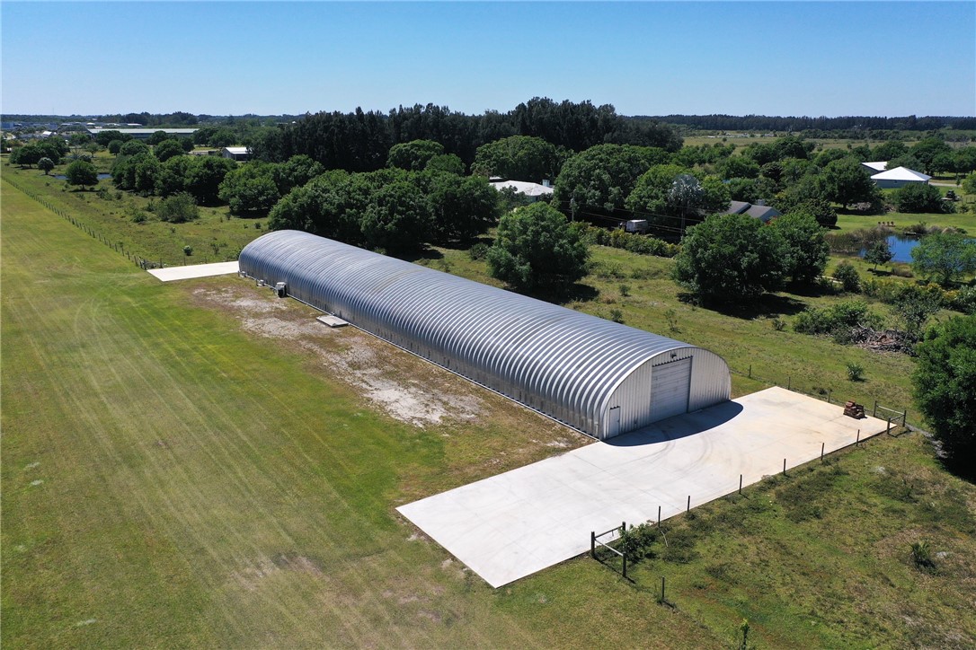 6205 65th Street Vero Beach, FL 32967 - Photo 4 of 18