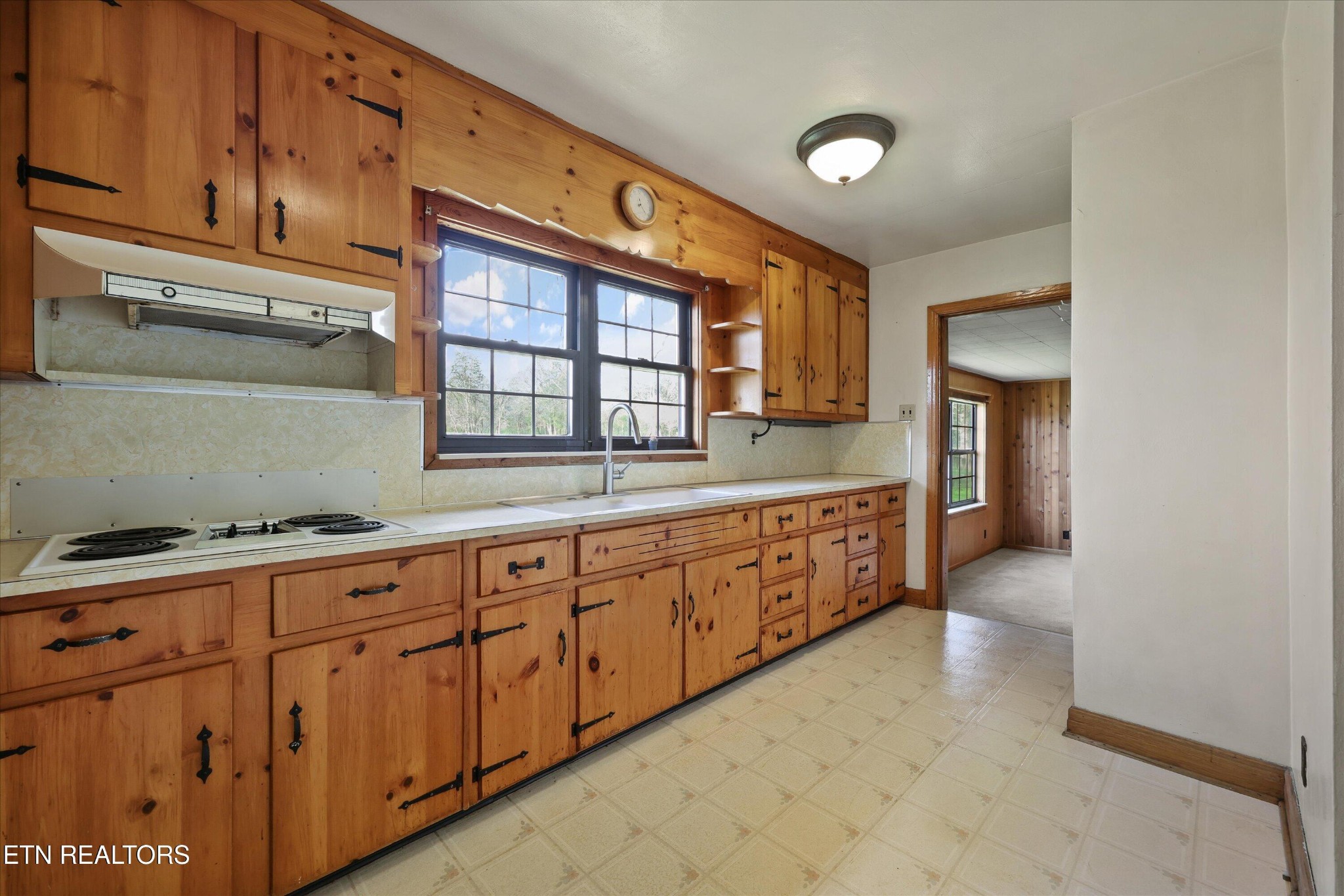 555 Binfield Road Maryville, TN 37801 - Photo 9 of 30 Gallery Image 9