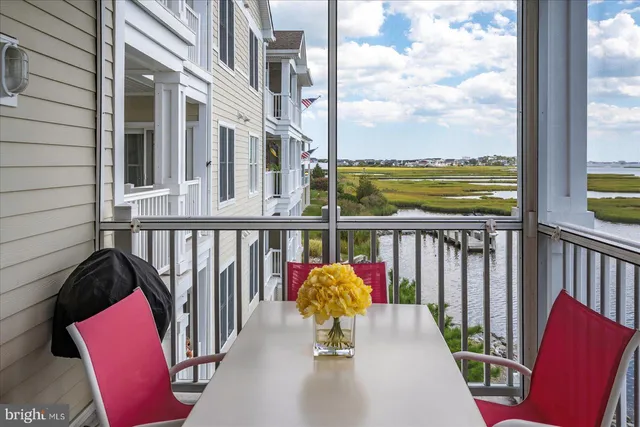 $700,000 | 37292 Lighthouse Road, Unit 202, Selbyville, DE 19975