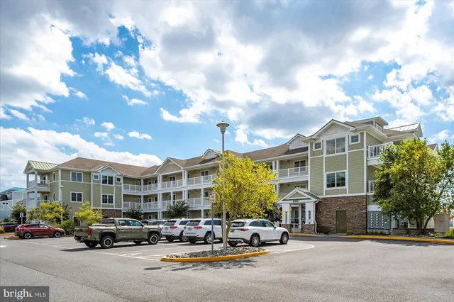 $700,000 | 37292 Lighthouse Road, Unit 202, Selbyville, DE 19975