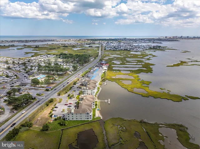 $700,000 | 37292 Lighthouse Road, Unit 202, Selbyville, DE 19975