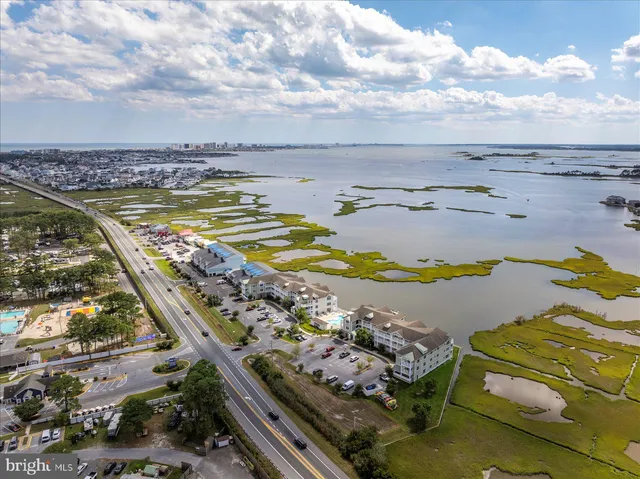 $700,000 | 37292 Lighthouse Road, Unit 202, Selbyville, DE 19975