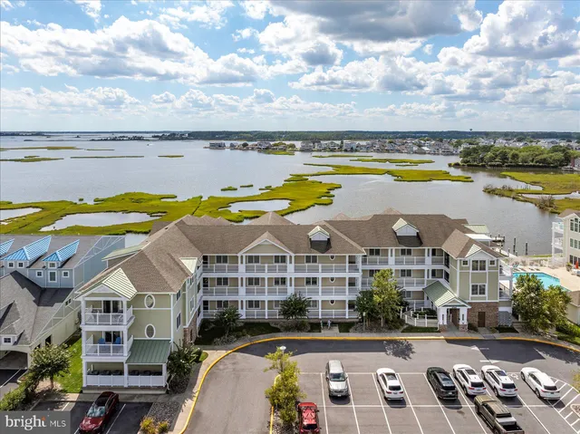 $700,000 | 37292 Lighthouse Road, Unit 202, Selbyville, DE 19975