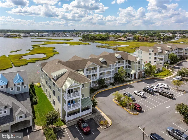 $700,000 | 37292 Lighthouse Road, Unit 202, Selbyville, DE 19975