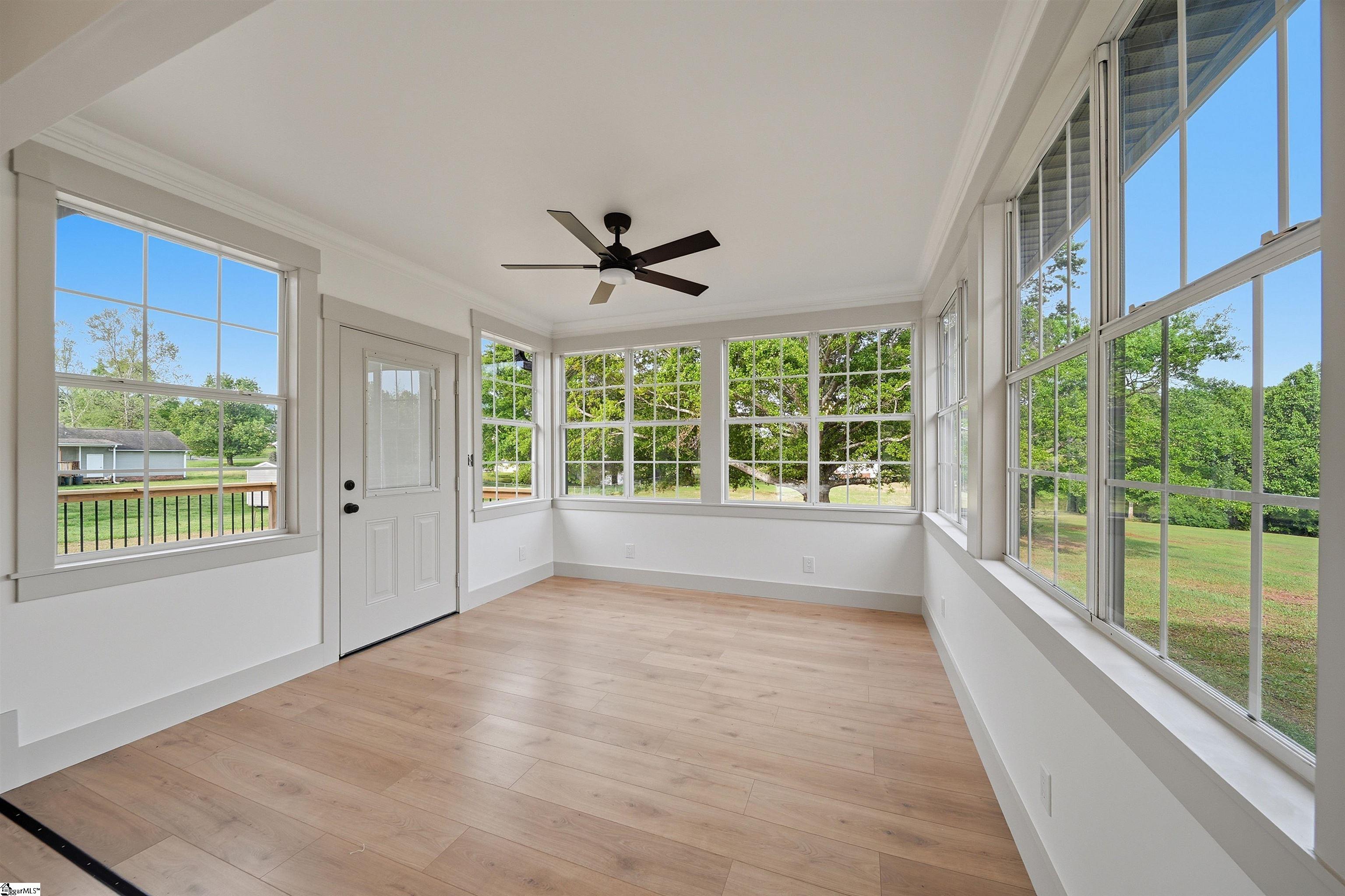 305 Palmer Court Inman, SC 29349 - Photo 8 of 35 Gallery Image 8