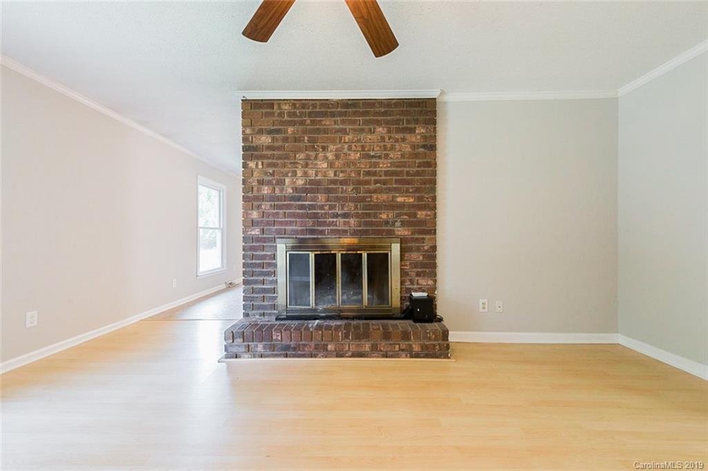 158 Pennington Road Rock Hill, SC 29732 - Photo 3 of 21 Gallery Image 3