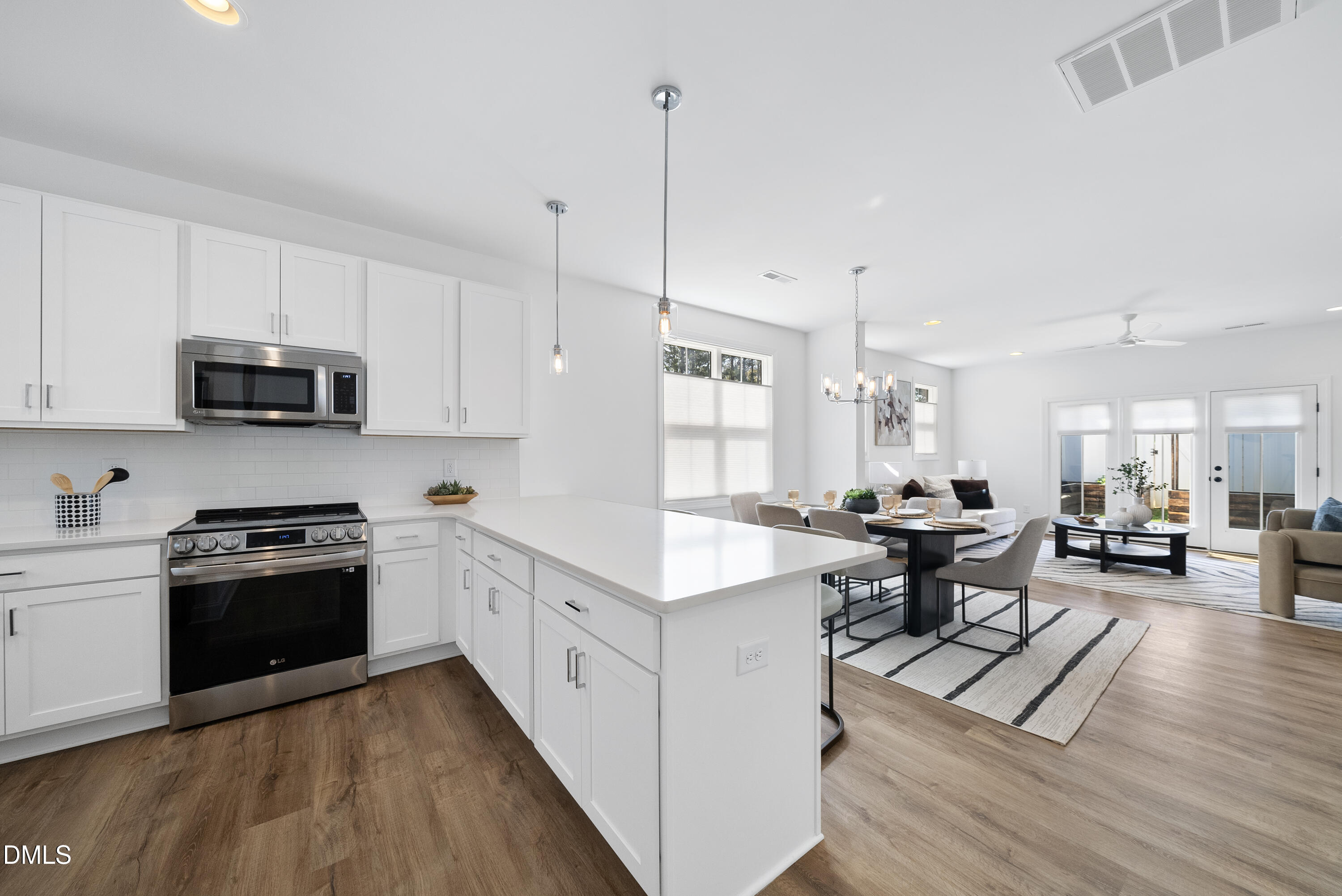 5611 Johnson Woods Court Raleigh, NC 27609 - Photo 3 of 39 DSC01765