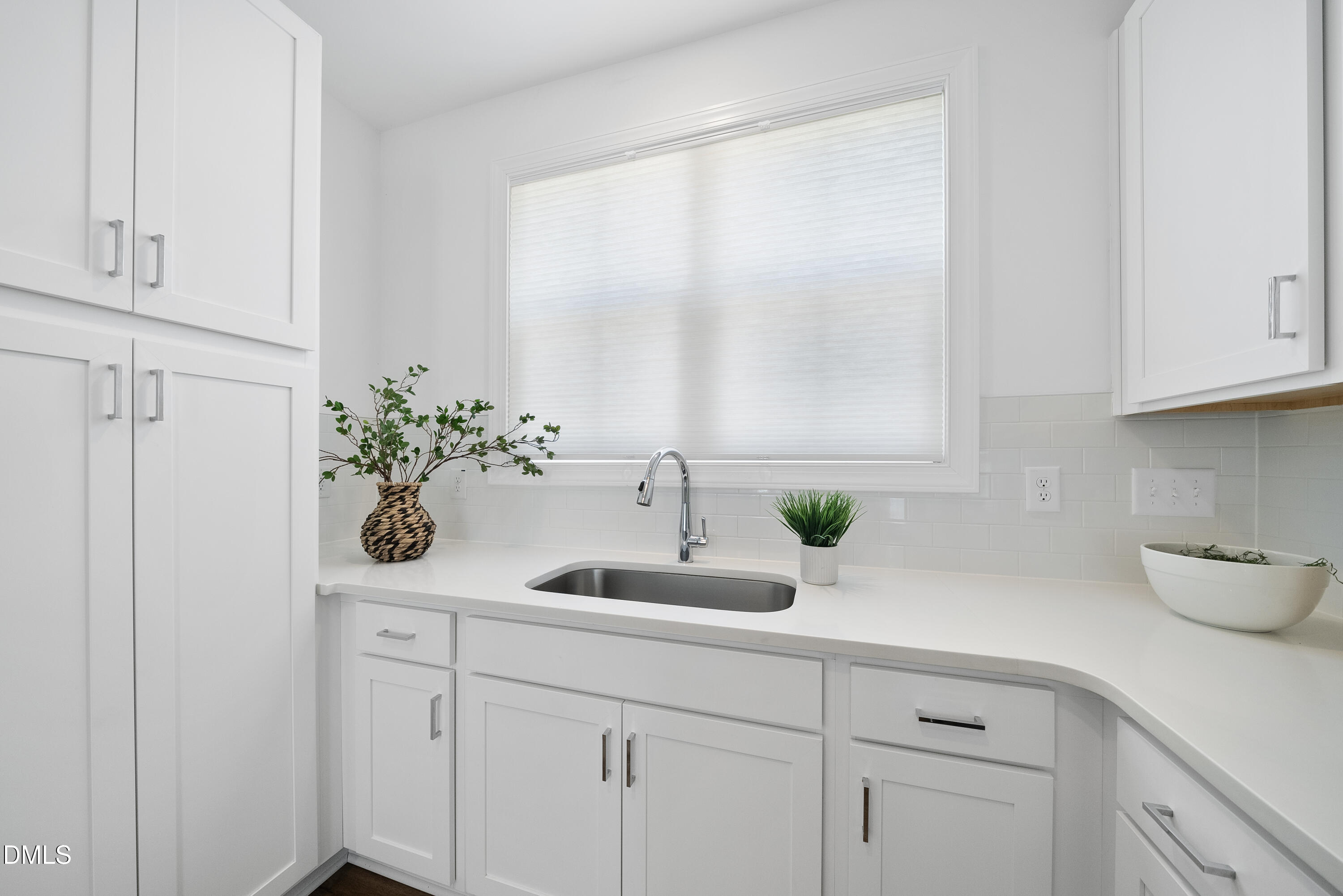 5611 Johnson Woods Court Raleigh, NC 27609 - Photo 8 of 39 DSC01780