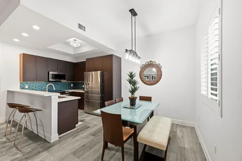 $450,000 | 518 North Federal Highway, Unit 14, Lake Worth, FL 33460