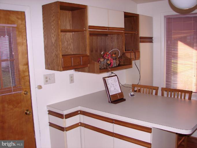 1006 Robroy Drive Silver Spring, MD 20903 - Photo 14 of 26 Kitchen