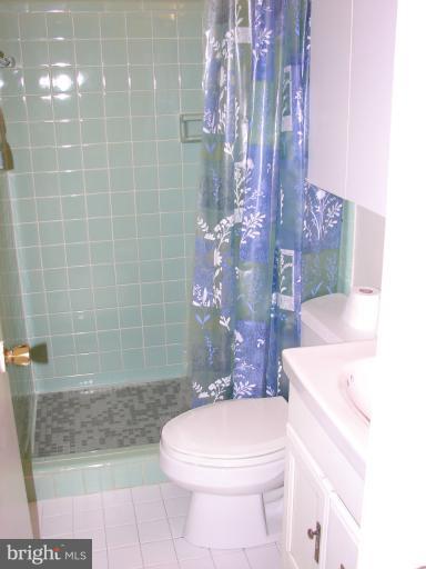 1006 Robroy Drive Silver Spring, MD 20903 - Photo 15 of 26 Bath (Master)