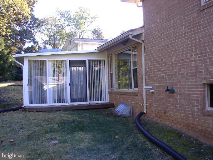 1006 Robroy Drive Silver Spring, MD 20903 - Photo 9 of 26 Exterior (Rear)
