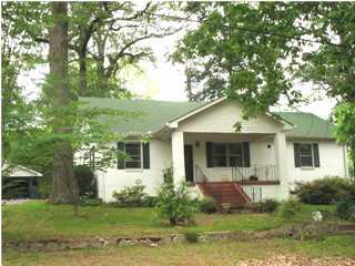 3953 Churchill Road Chattanooga, TN 37406 - Photo 1 of 6 Primary Photo
