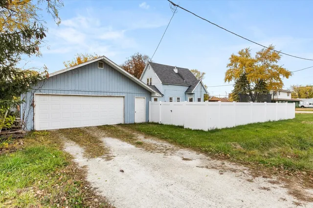 a view of backyard of house