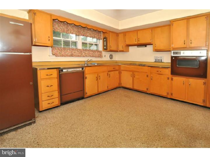 1230 Lois Road Ambler, PA 19002 - Photo 8 of 23 Gallery Image 8