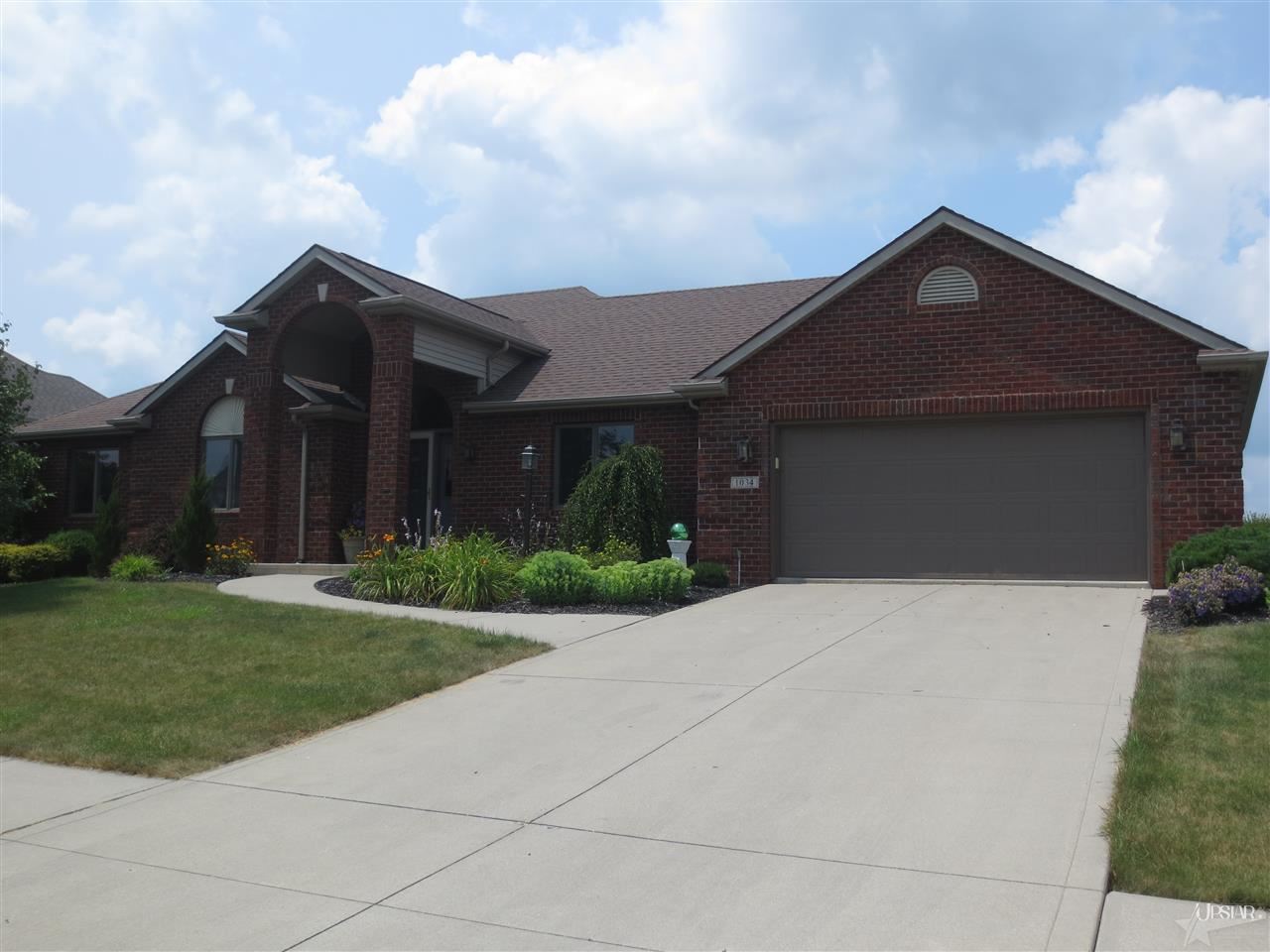 1034 Twin Lakes Drive Decatur, IN 46733 - Photo 1 of 25