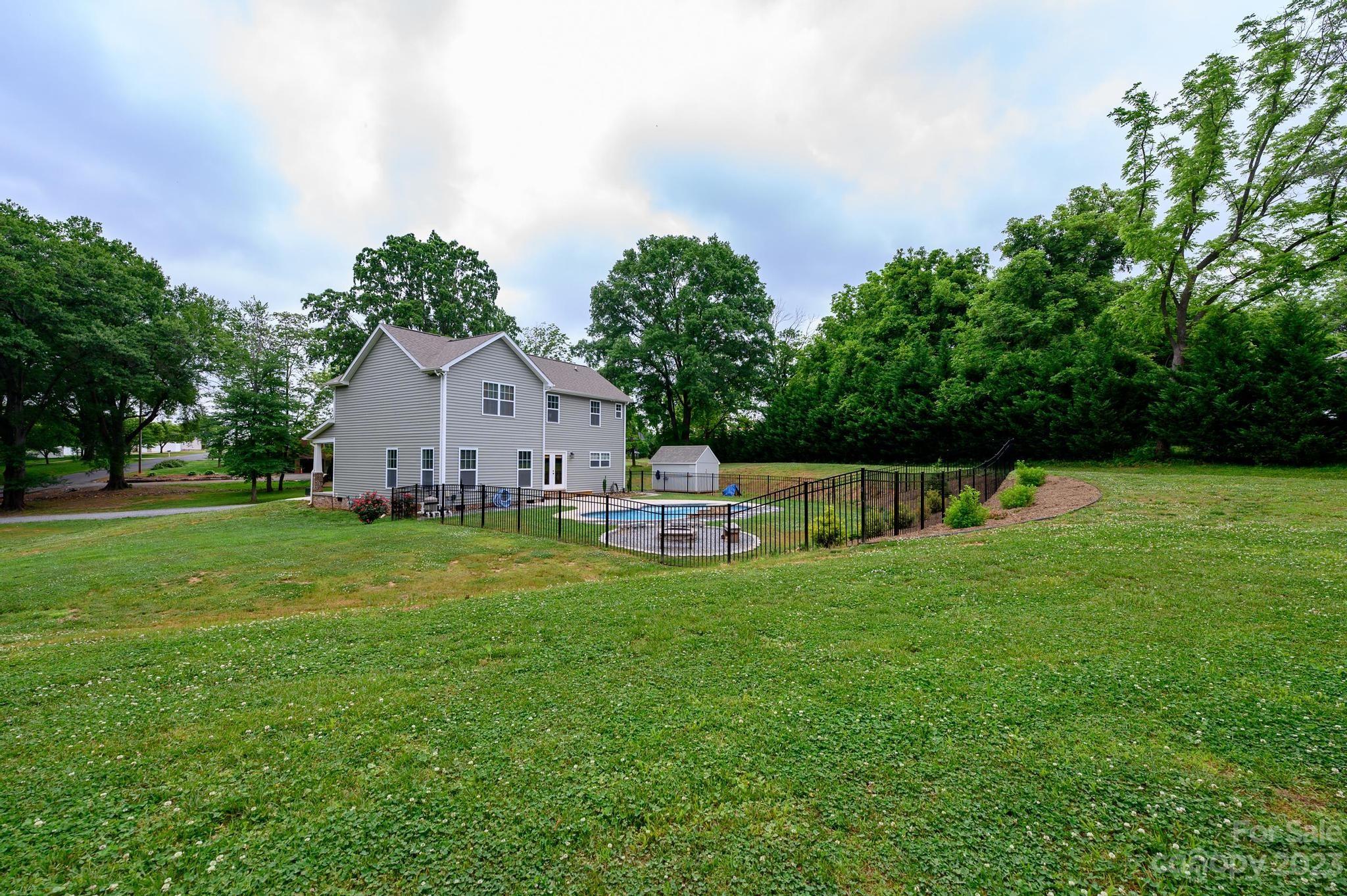 413 3rd Avenue Southwest Conover, NC 28613 - Photo 10 of 48 Gallery Image 10