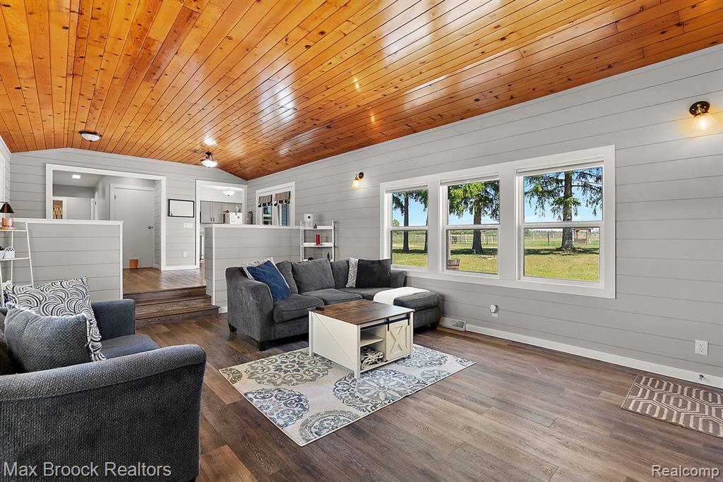8580 Silver Creek Road Whitehall, MI 49461 - Photo 17 of 62